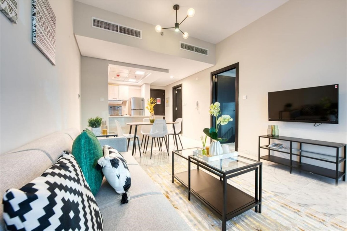 Stylish 1 BR + Pool & World Class Gym — photo 5