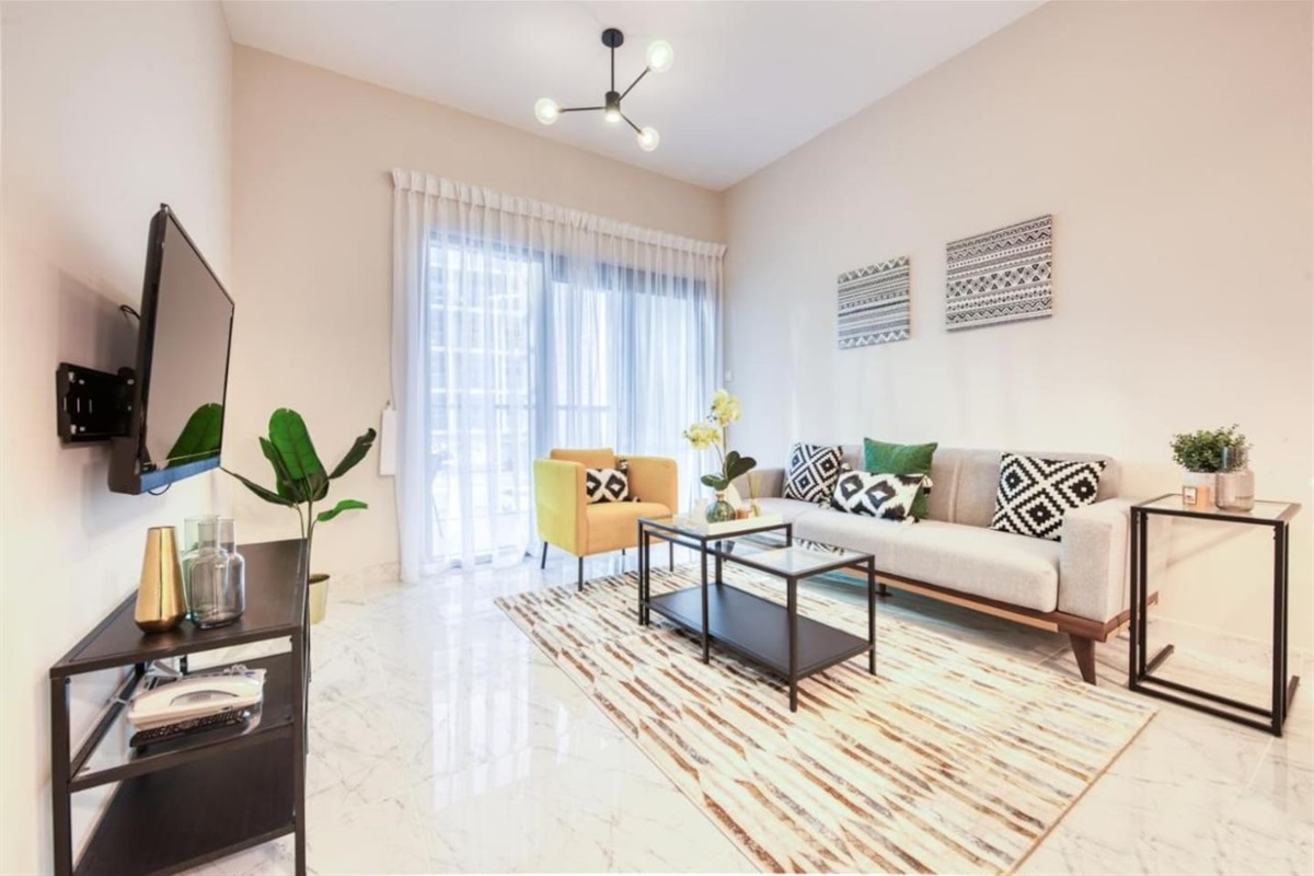 Stylish 1 BR + Pool & World Class Gym — photo 2