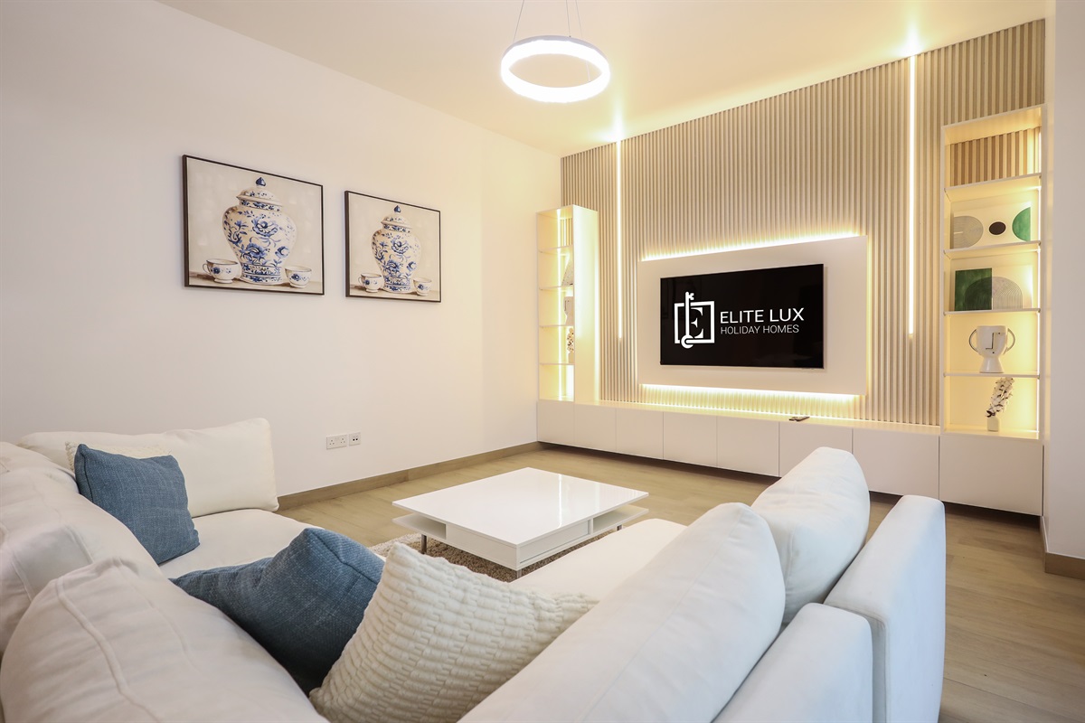 1BHK Beachside Retreat at Port De La Mer, Dubai — photo 2