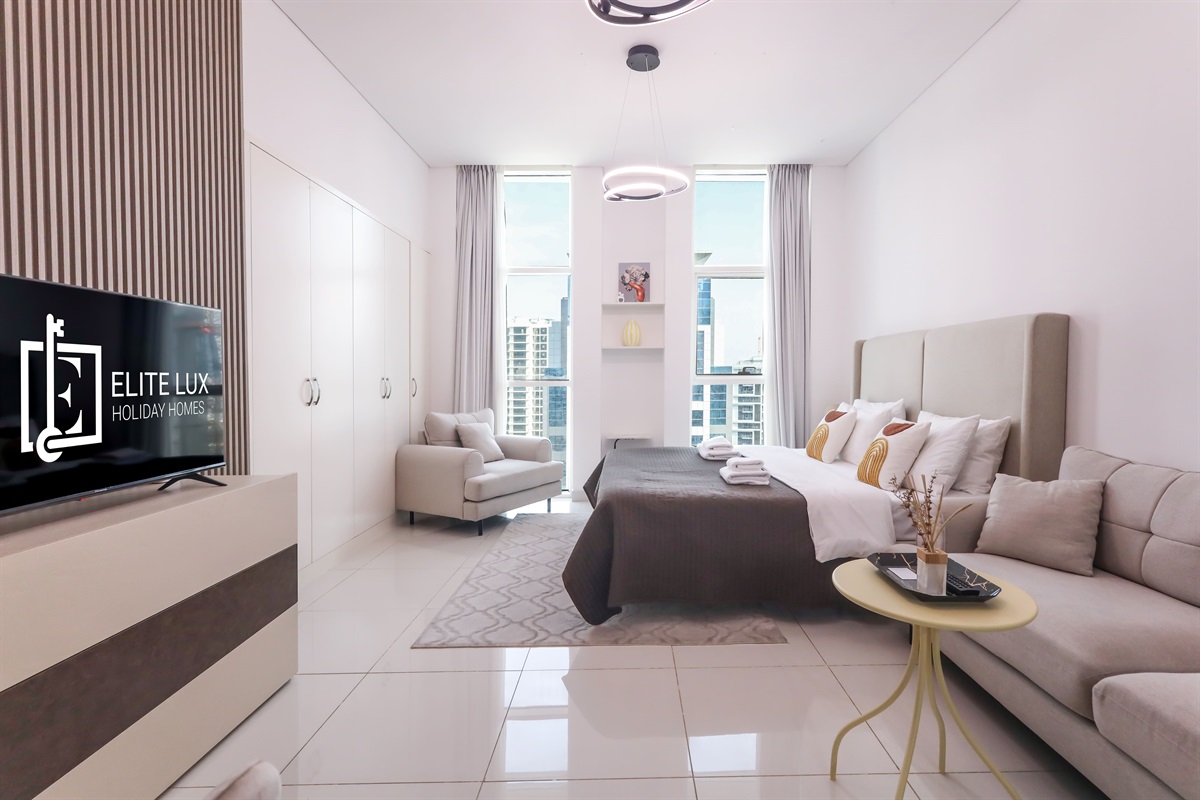 Chic Studio with City Views in Business Bay, Dubai — photo 3