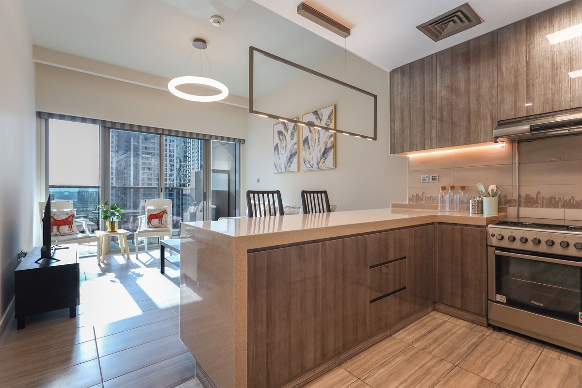 Stunning Lake View 1BHK Retreat in JLT, Dubai — photo 5