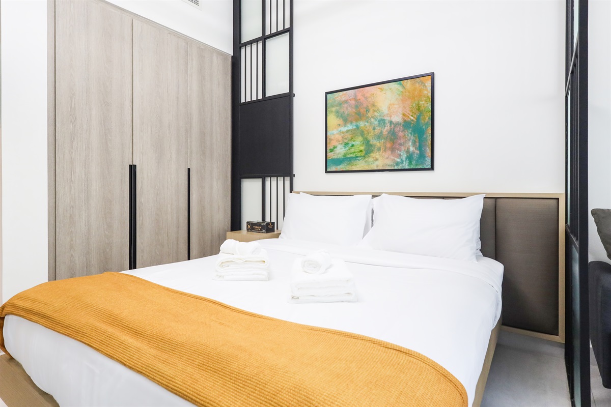 Relax & Unwind in Stylish JVC Studio, Dubai — photo 4