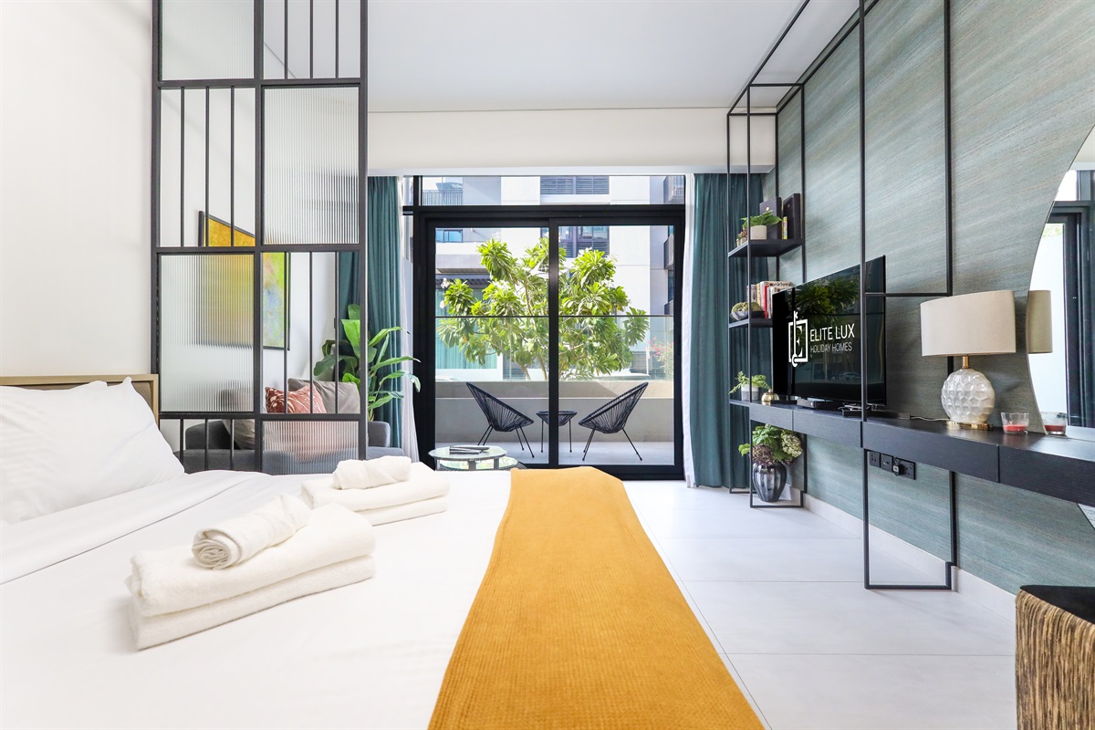 Relax & Unwind in Stylish JVC Studio, Dubai — photo 2