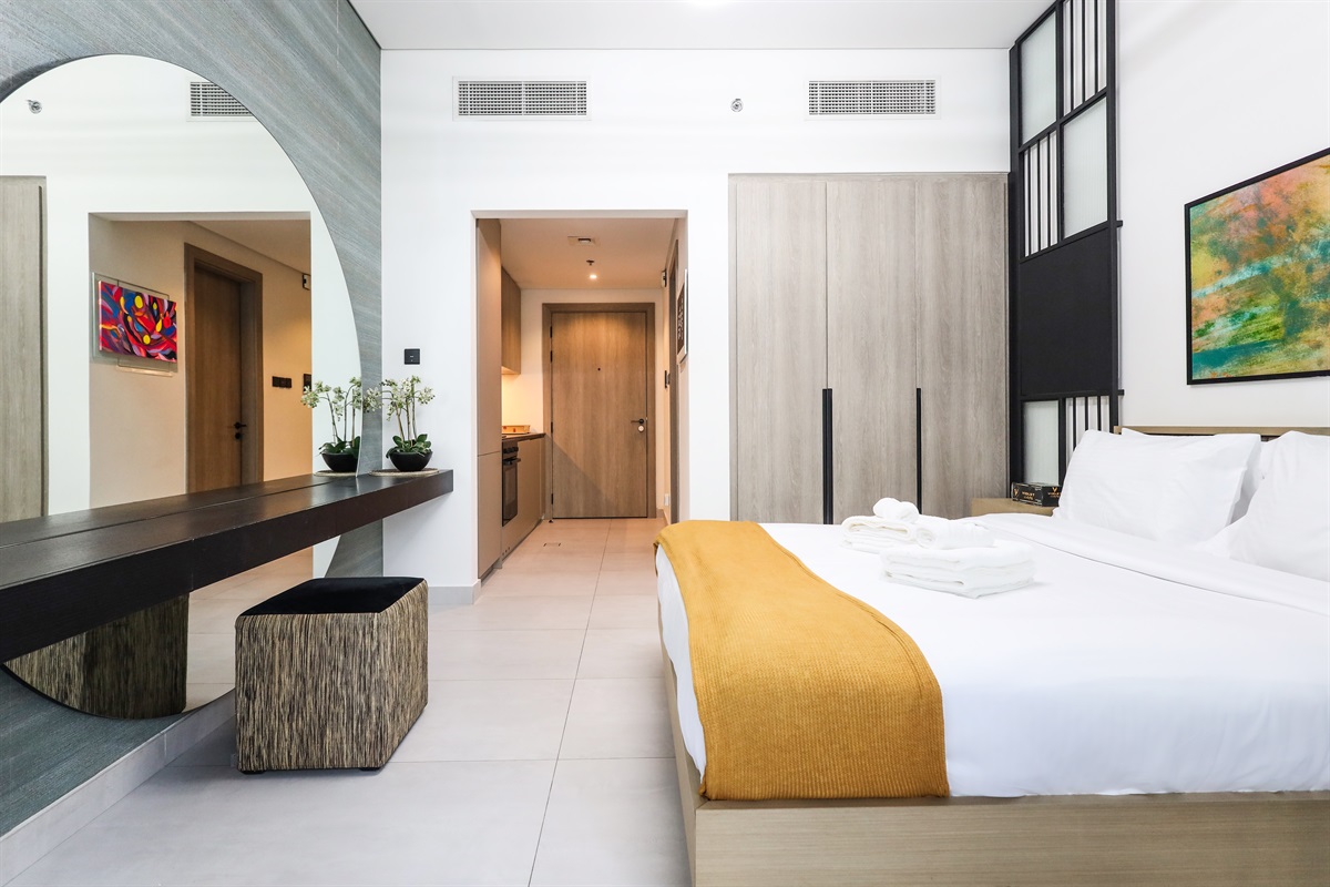 Relax & Unwind in Stylish JVC Studio, Dubai — photo 5