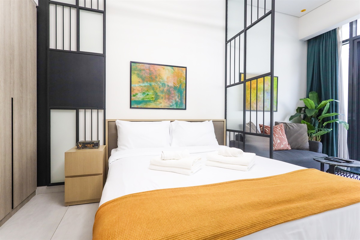 Relax & Unwind in Stylish JVC Studio, Dubai — photo 3