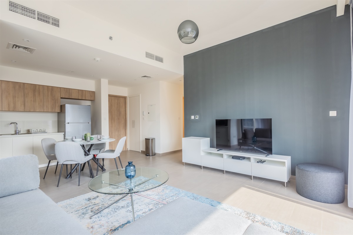 Upscale & Stylish 2BR in Dubai Hills — photo 4