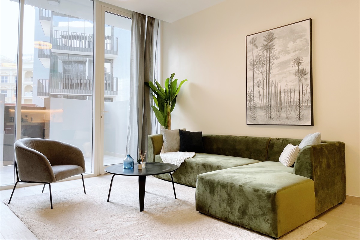 Enchanting 1BDR Apt w/ Direct Pool & Gym Access — photo 4
