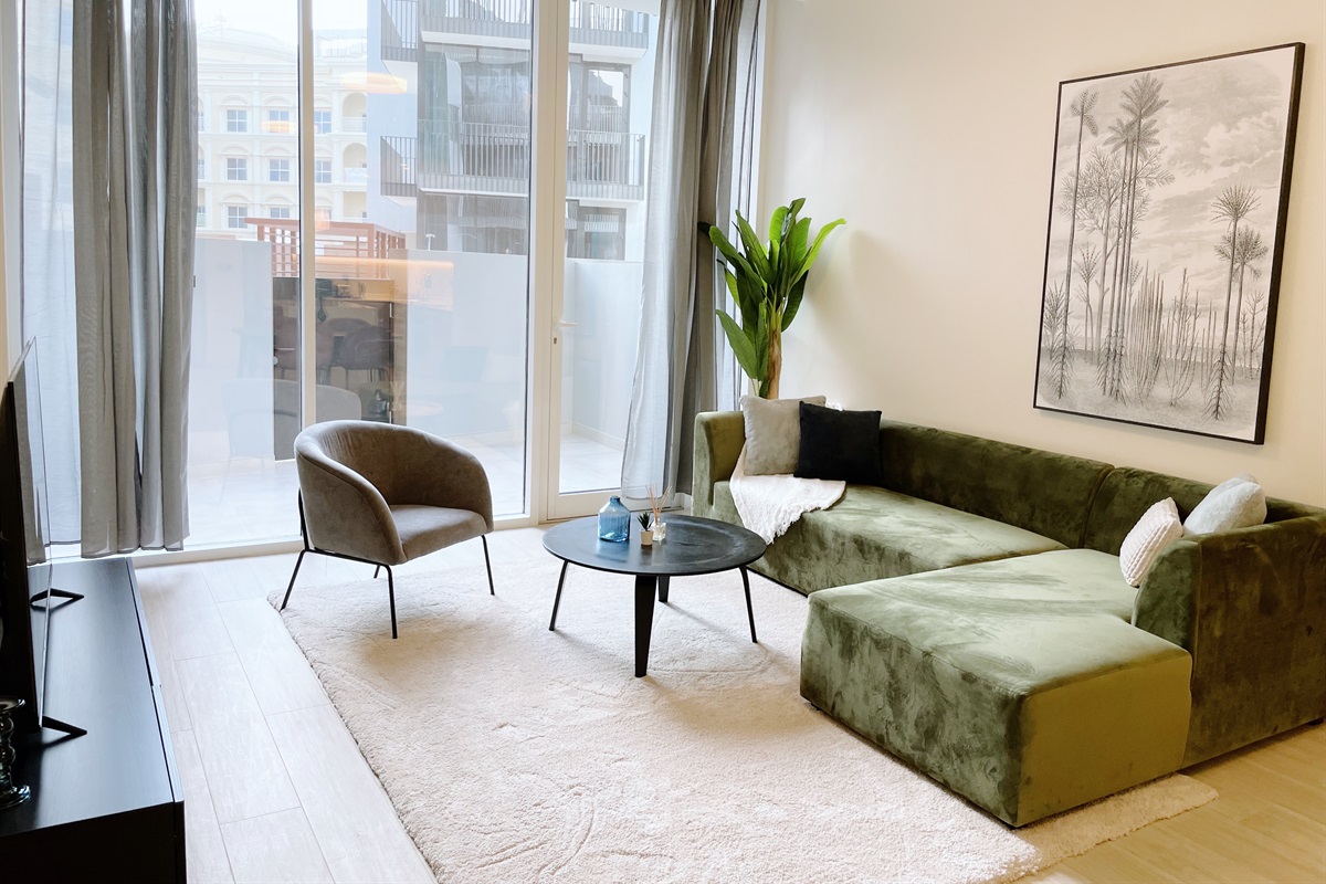 Enchanting 1BDR Apt w/ Direct Pool & Gym Access — photo 5