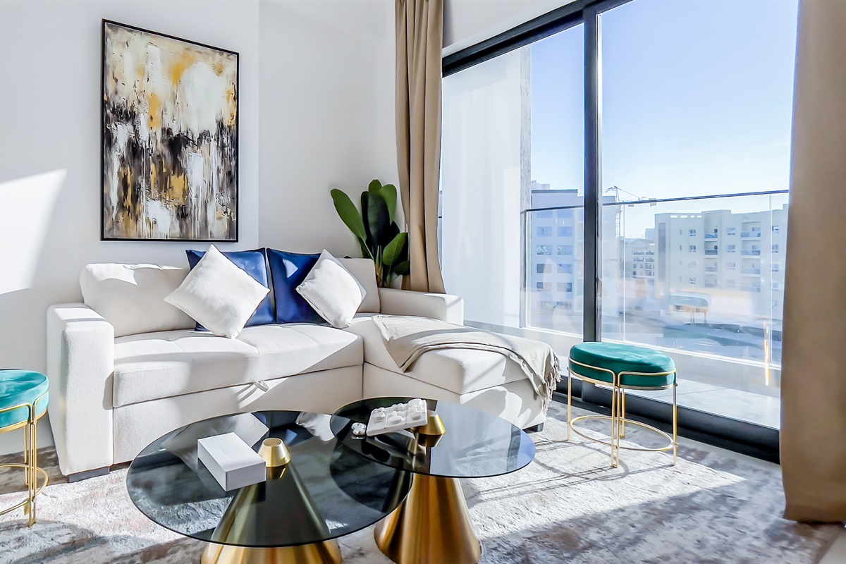Luxe Gardenia 2BR Haven in Dubai — photo 2
