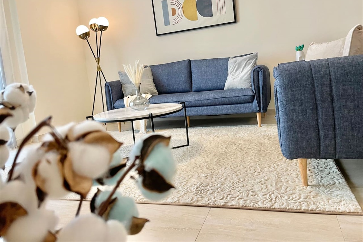 Spacious 2BR with Direct Metro Access